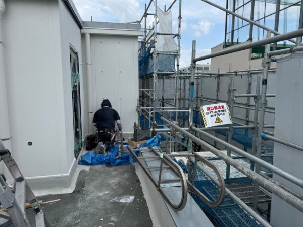 武蔵野市にてタラップ取付け工事
